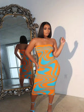 Load image into Gallery viewer, Plus Size Women&#39;s Fluid Print Slight Stretch Slim Fit Tube Dress